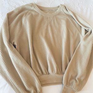 🍂Super cute Tan/Cream fall Sweater